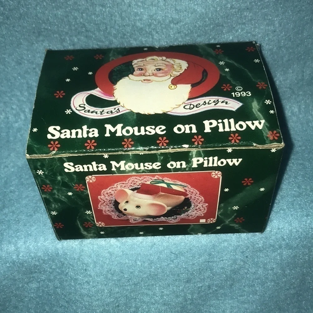 SANTA MOUSE on pillow vintage decoration by Santa’s Design 1993